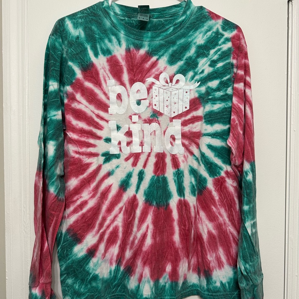 Gildan Green and Red Tie-Dye Shirt
